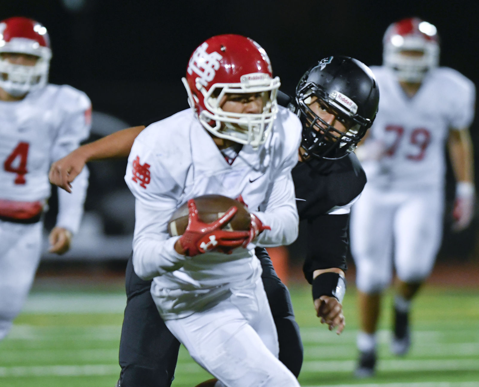 092217 SM PV football 10.jpg